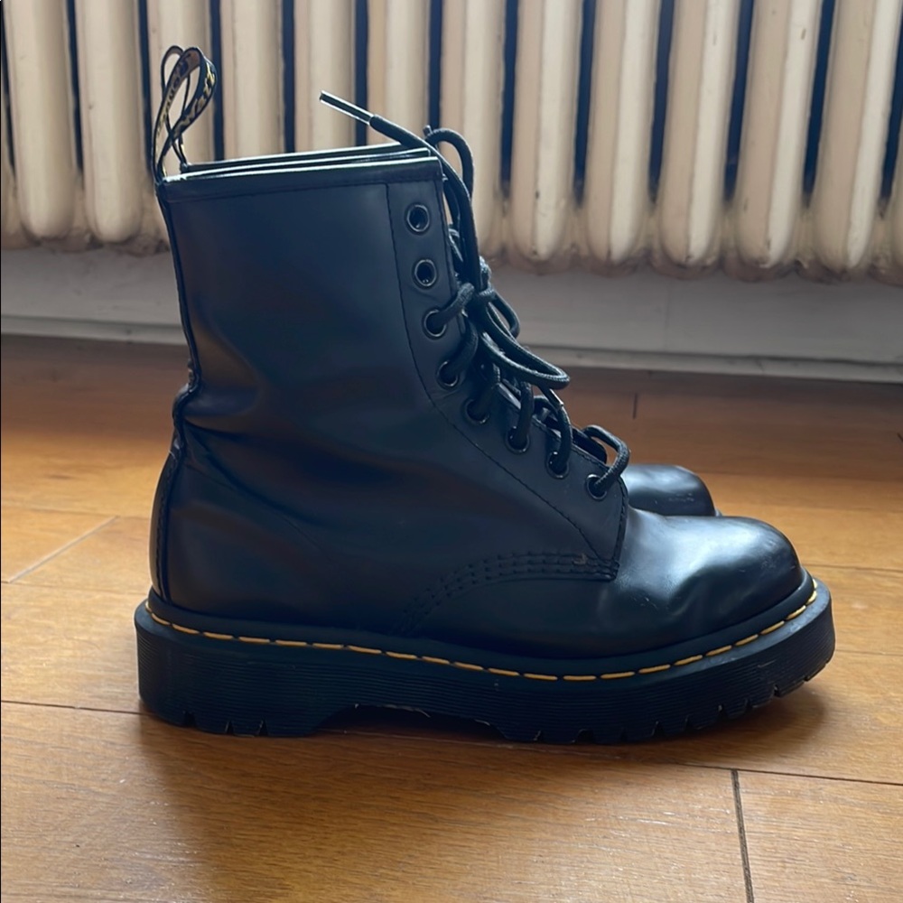 Dr. Martens Bex